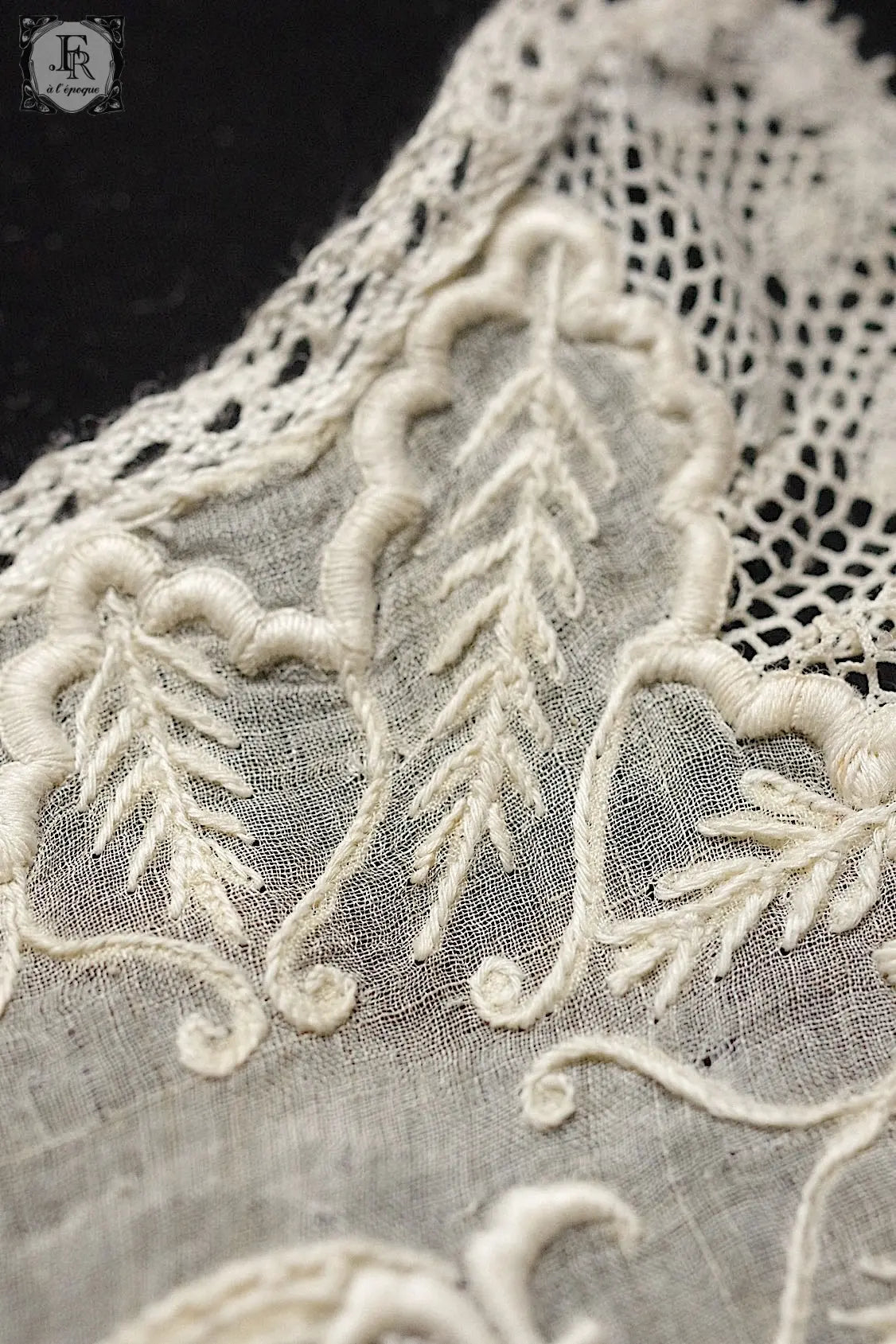 アンティークレース　dentelle antique 刺繍２種 .FR a l'epoque