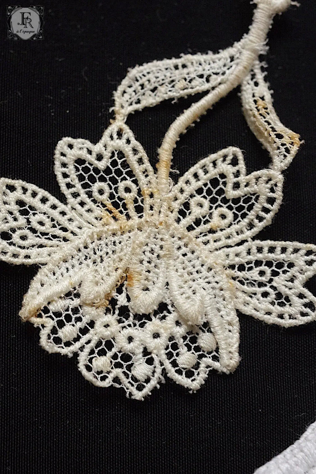 アンティークレース　dentelle antique クロシェモチーフ .FR a l'epoque
