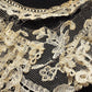 アンティークレース　dentelle antique ハギレ　小さな襟 .FR a l'epoque