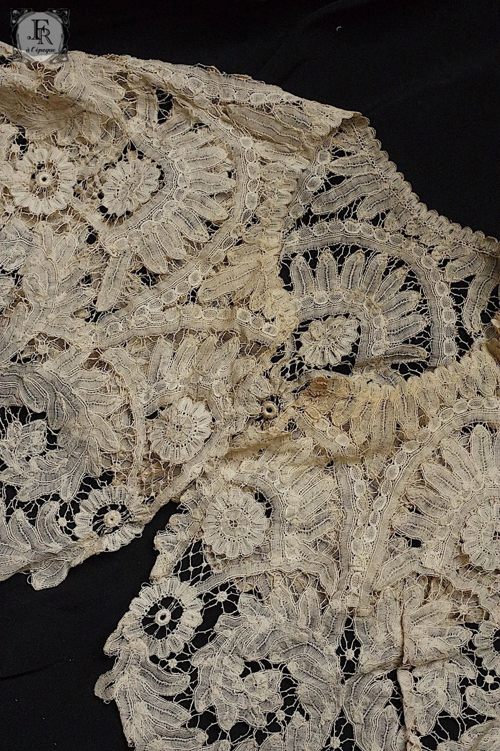 アンティークレース　dentelle antique ホニトン襟 .FR a l'epoque