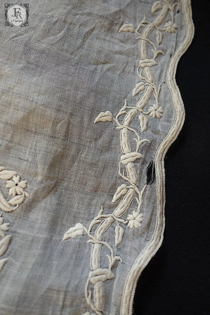 アンティークレース　dentelle antique 刺繍ハギレ素材用 .FR a l'epoque