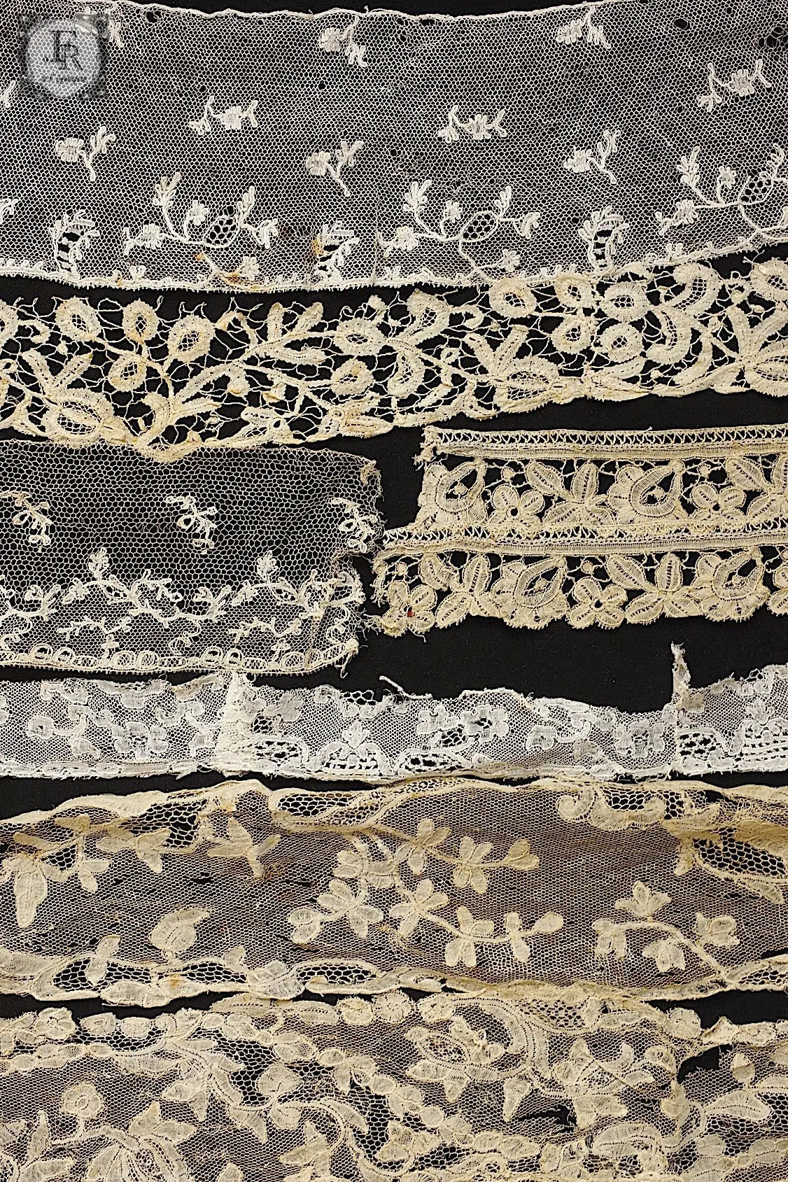 アンティークレース　dentelle antique ハギレ lot .FR a l'epoque