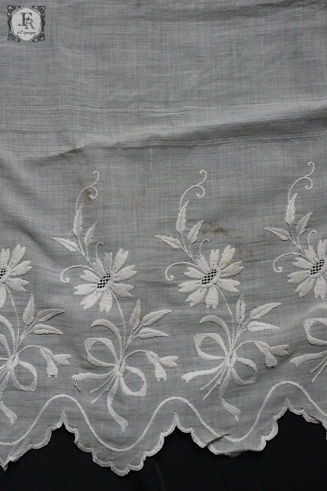 アンティーク刺繍レース生地　dentelle antique 素材用1 .FR a l'epoque