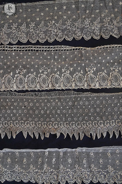 アンティークレース　dentelle antique アランソン　54cm 35cm 49cm 40cm .FR a l'epoque