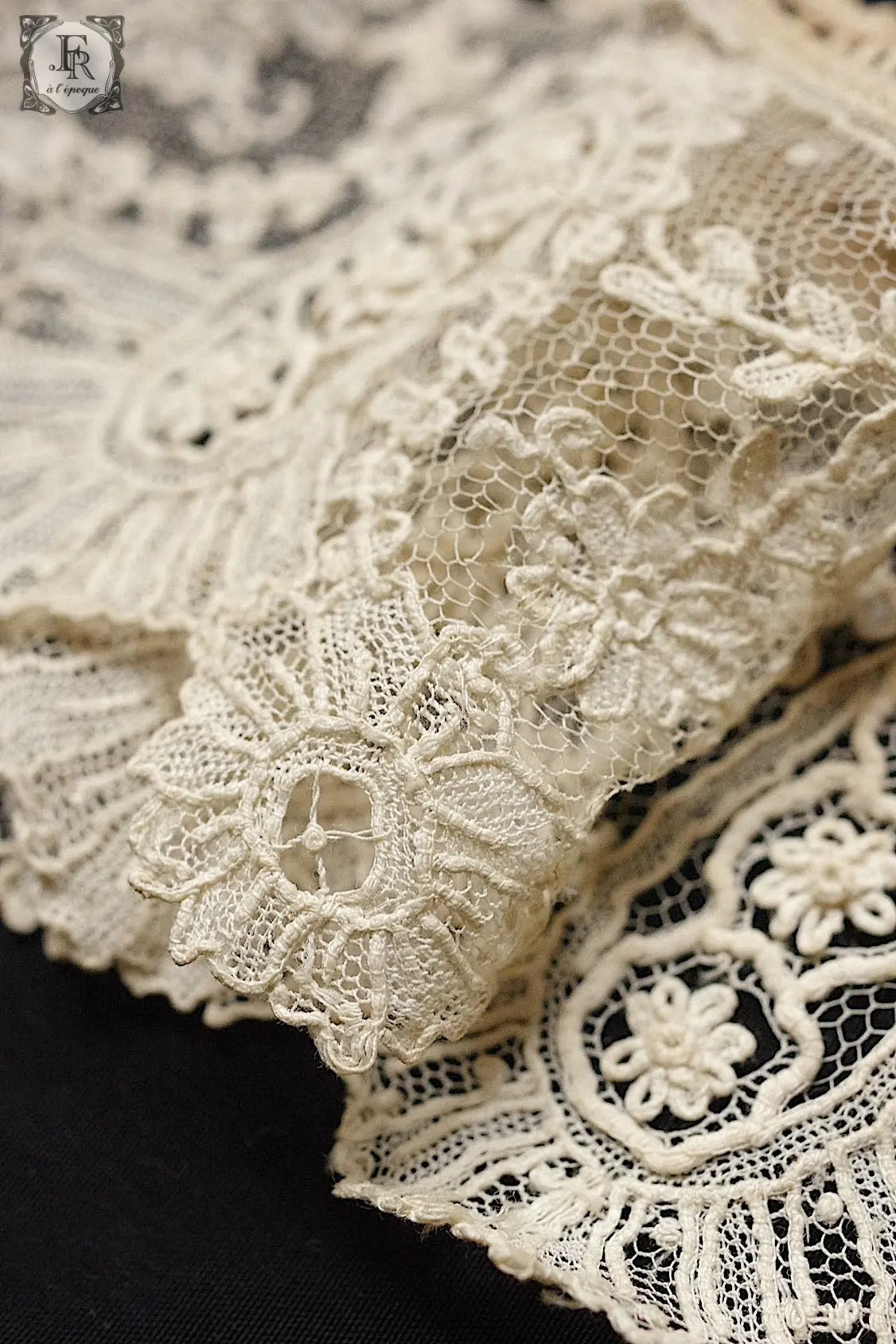 アンティークレース　dentelle antique lace　アプリカッションブリュクセルレース２種 .FR a l'epoque