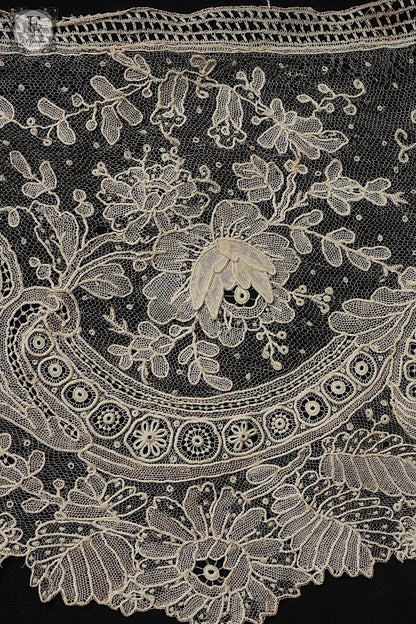アンティークレース　dentelle antique lace　ブリュクセルレース .FR a l'epoque