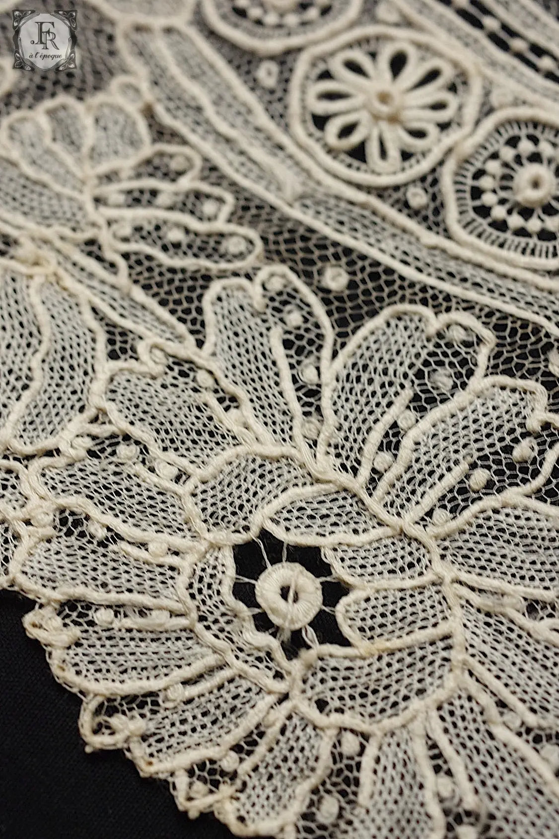 アンティークレース　dentelle antique lace　ブリュクセルレース .FR a l'epoque