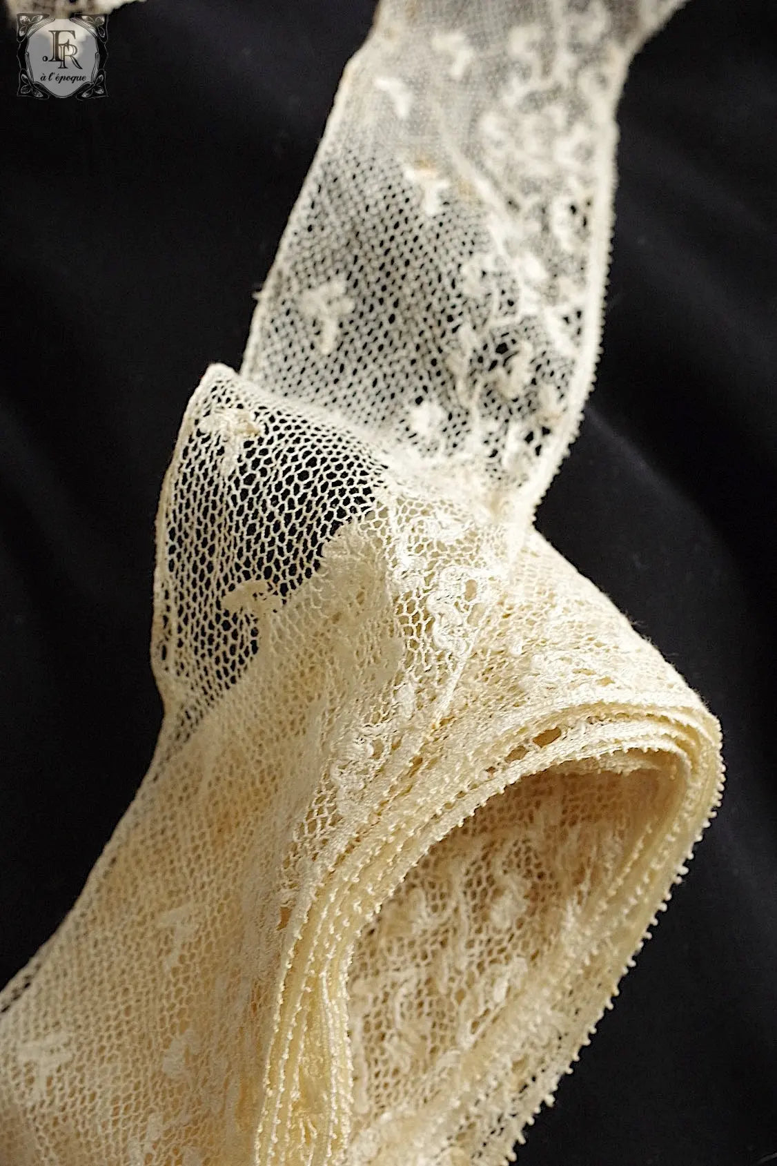 アンティークレース　dentelle antique  plastron+182cm .FR a l'epoque