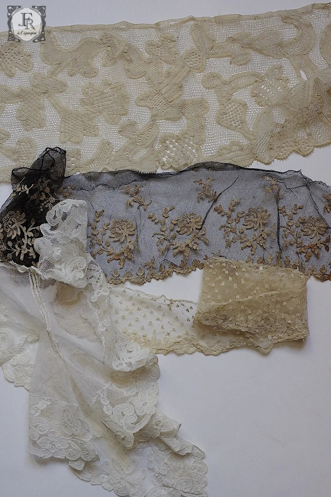 アンティークレース　dentelle antique　素材用ハギレ .FR a l'epoque
