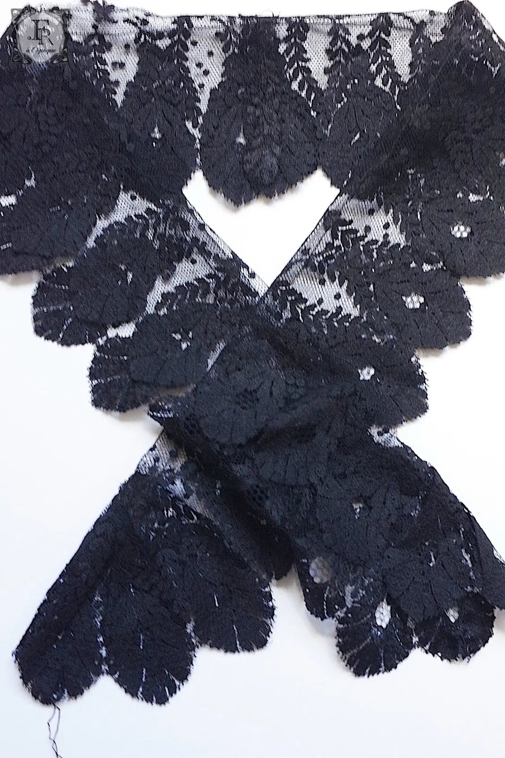 アンティークレース dentelle antique　黒レース　タイ .FR a l'epoque