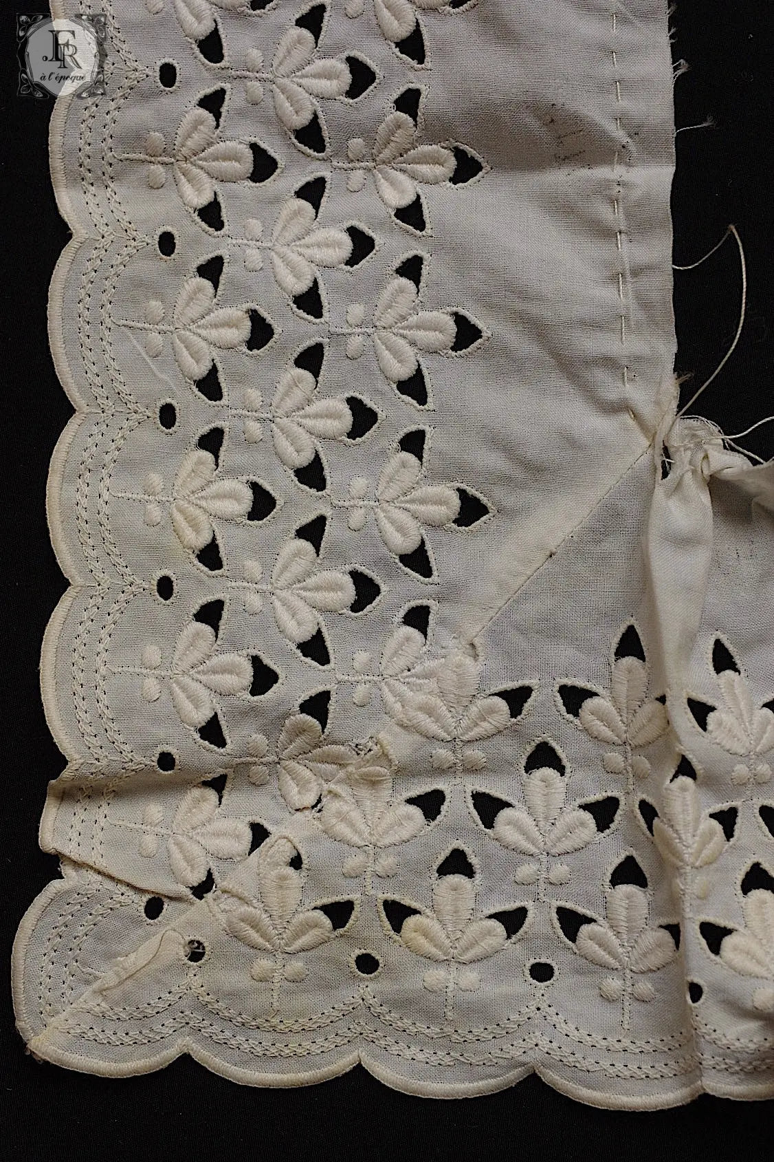 ヴィンテージレース　dentelle vintage カットワークハギレ .FR a l'epoque