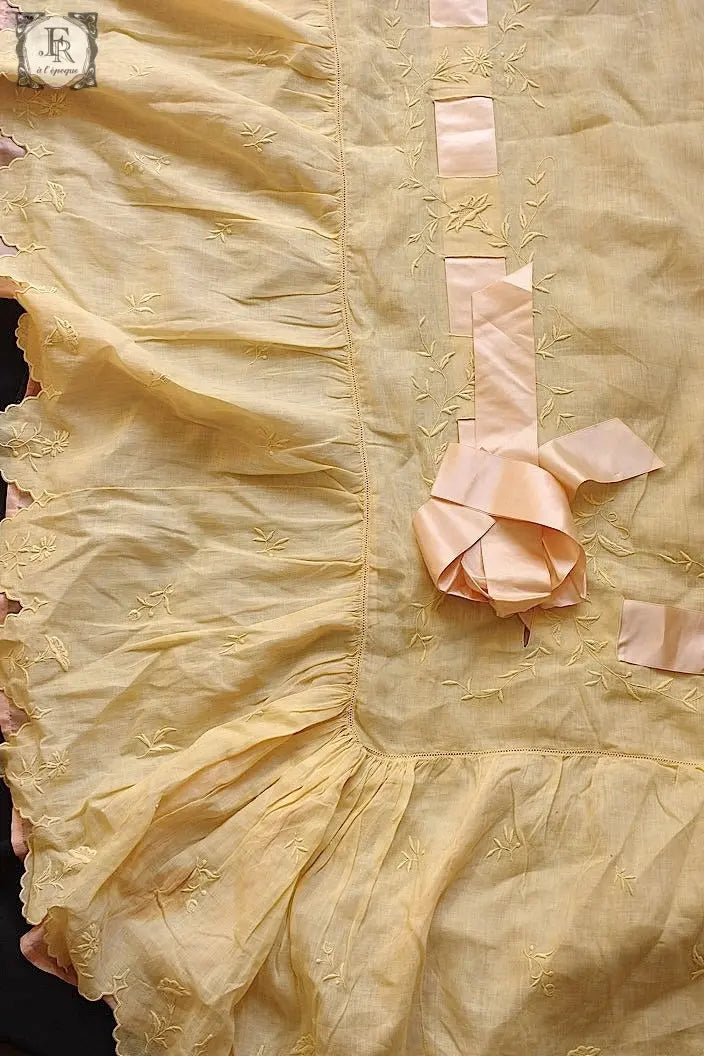 アンティークインテリアクロス　linge de maison antique ベッドカバーbebe用 .FR a l'epoque