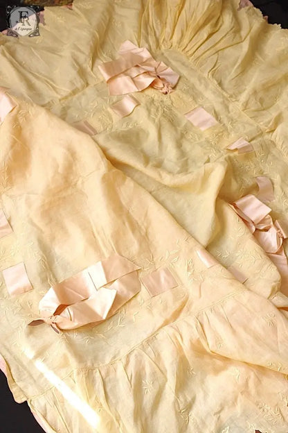 アンティークインテリアクロス　linge de maison antique ベッドカバーbebe用 .FR a l'epoque