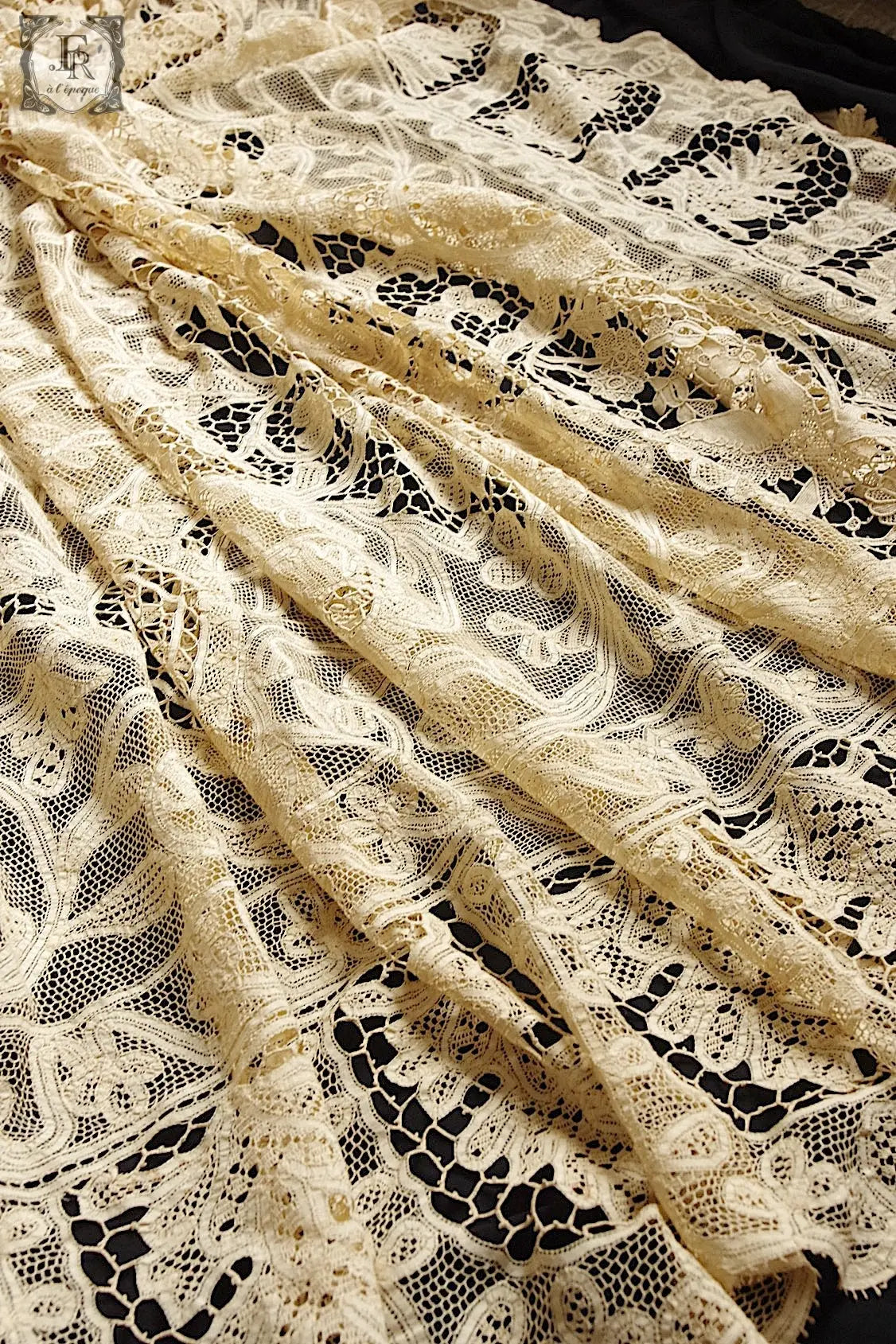 アンティークレースクロス linge de maison antique　 .FR a l'epoque