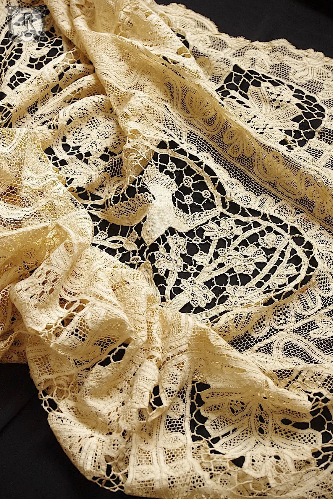 アンティークレースクロス linge de maison antique　 .FR a l'epoque