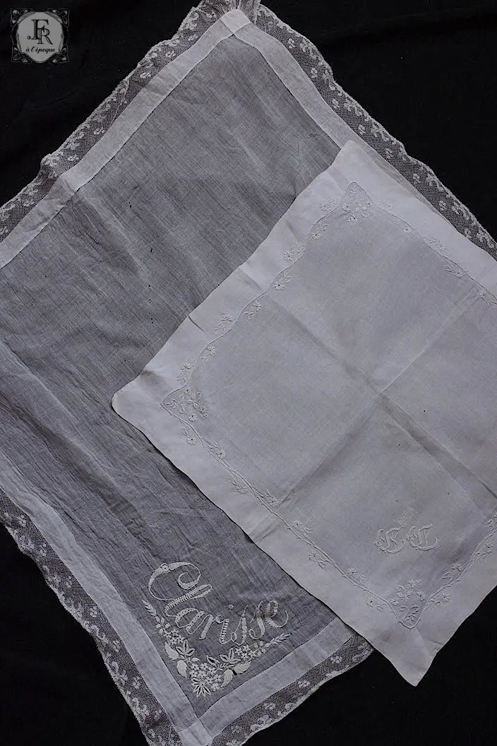 アンティーク刺繍ハンカチ　mouchoir ancienne　ハンカチ２枚　1 .FR a l'epoque