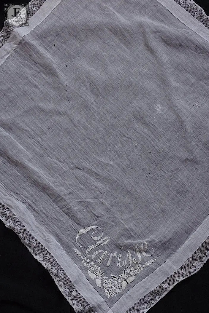 アンティーク刺繍ハンカチ　mouchoir ancienne　ハンカチ２枚　1 .FR a l'epoque