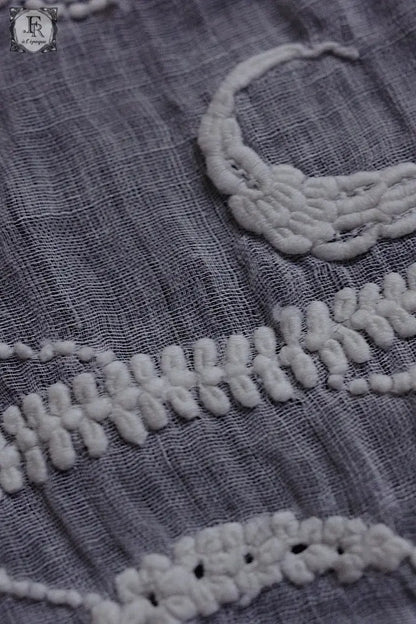 アンティーク刺繍ハンカチ　mouchoir ancienne　ハンカチ２枚　1 .FR a l'epoque