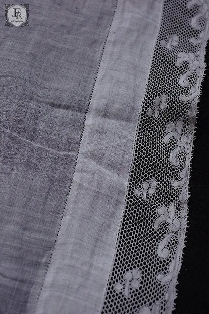 アンティーク刺繍ハンカチ　mouchoir ancienne　ハンカチ２枚　1 .FR a l'epoque