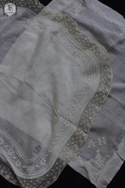 アンティーク刺繍ハンカチ　mouchoir ancienne　ハンカチ２枚　2 .FR a l'epoque