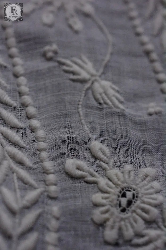 アンティーク刺繍ハンカチ　mouchoir ancienne　ハンカチ２枚　2 .FR a l'epoque