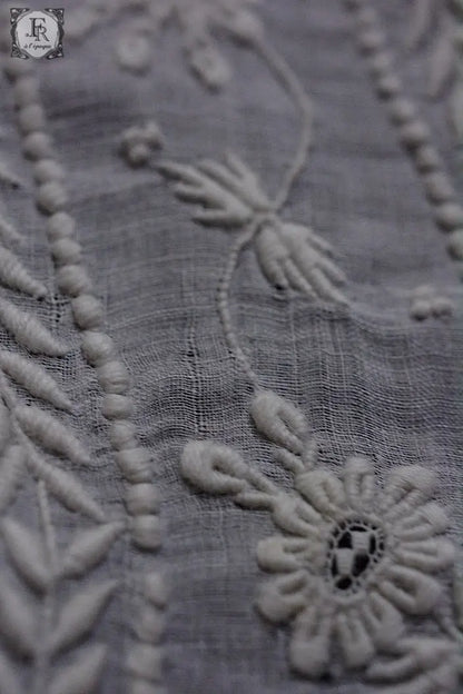 アンティーク刺繍ハンカチ　mouchoir ancienne　ハンカチ２枚　2 .FR a l'epoque