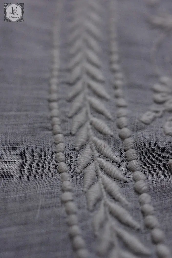 アンティーク刺繍ハンカチ　mouchoir ancienne　ハンカチ２枚　2 .FR a l'epoque