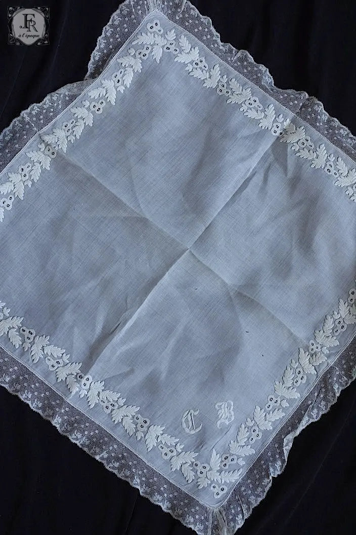 アンティークハンカチ　mouchoir antique  2枚セット　1 .FR a l'epoque