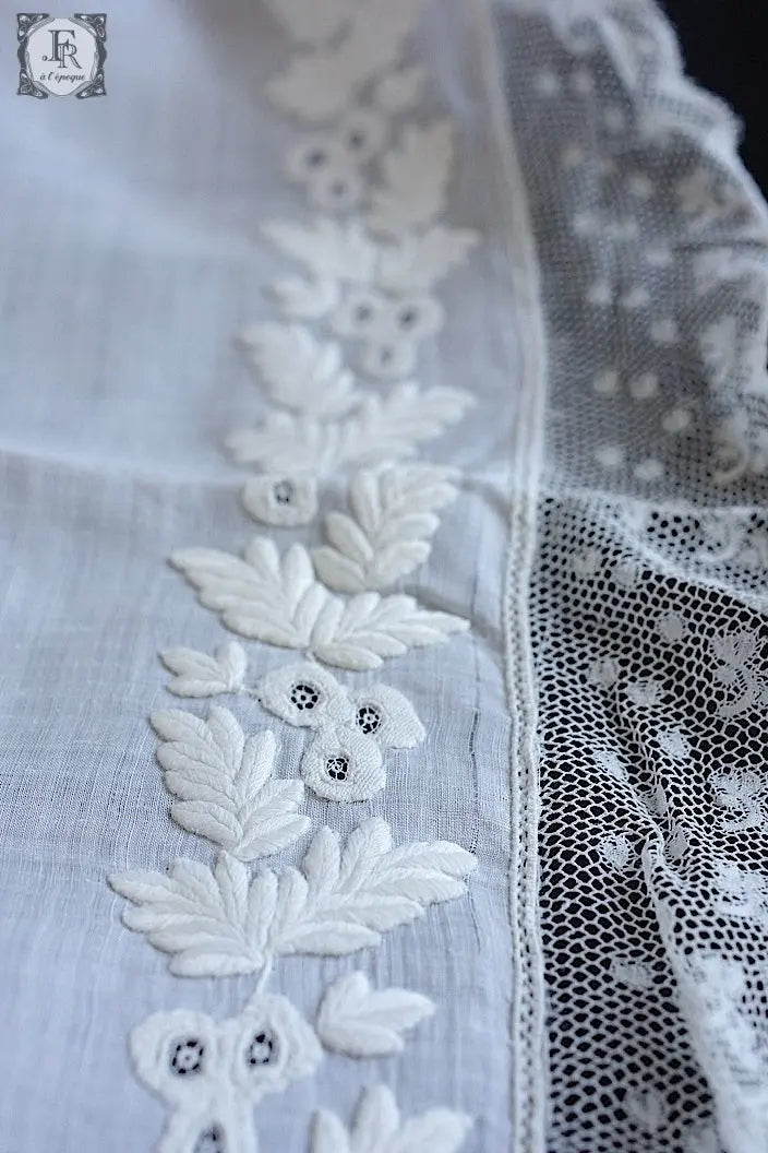 アンティークハンカチ　mouchoir antique  2枚セット　1 .FR a l'epoque