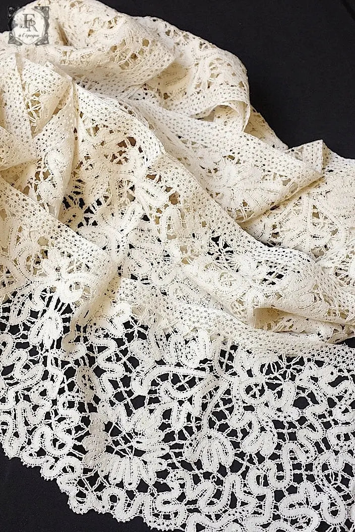 アンティークハンカチ　mouchoir antique インテリア用レース .FR a l'epoque