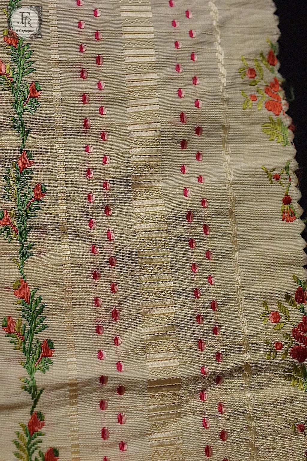 アンティーク生地　tissu antique ハギレ２種 .FR a l'epoque