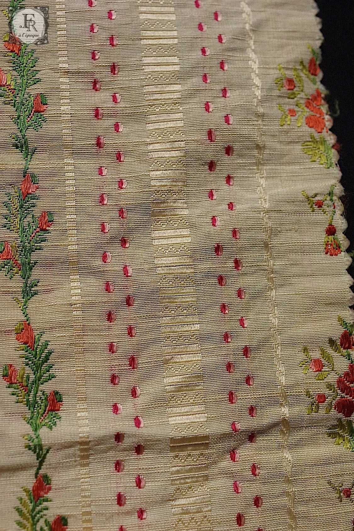 アンティーク生地　tissu antique ハギレ２種 .FR a l'epoque