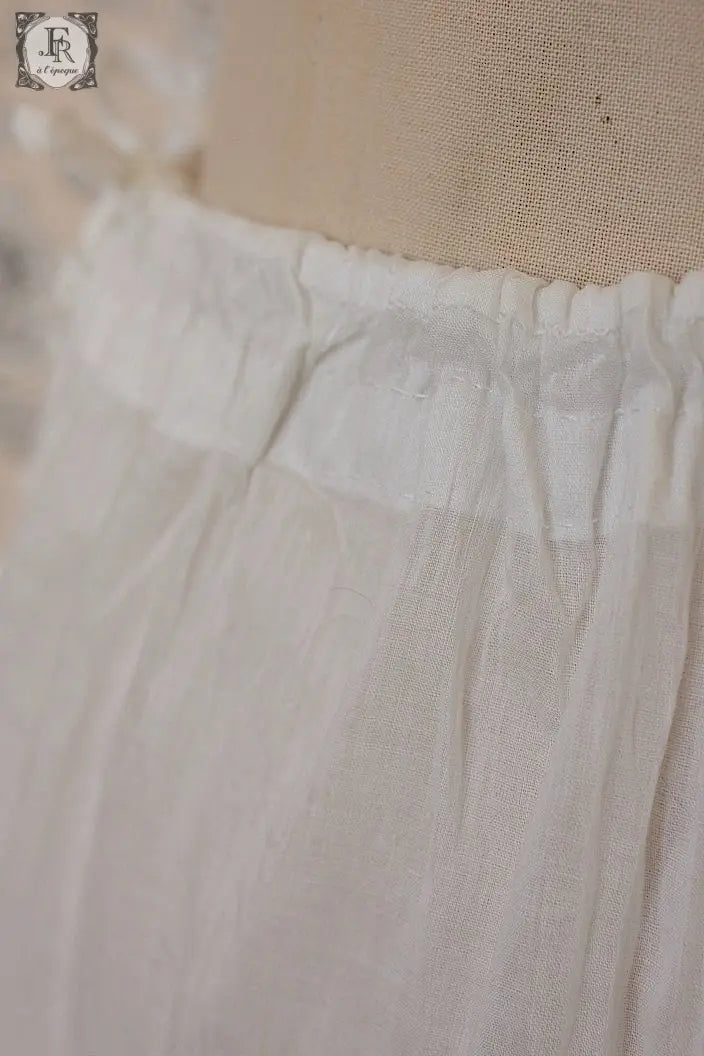 アンティークスカート　vêtement antique 　 .FR a l'epoque