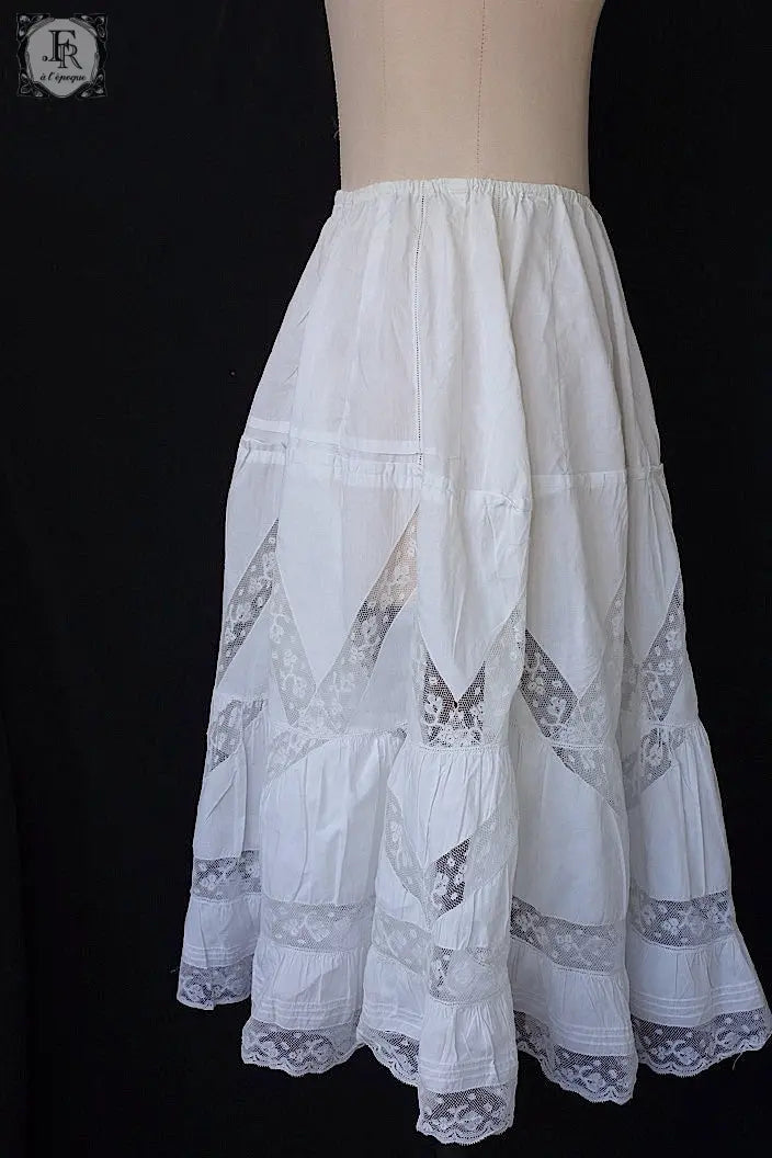 アンティークスカート　vêtement antique skirt .FR a l'epoque