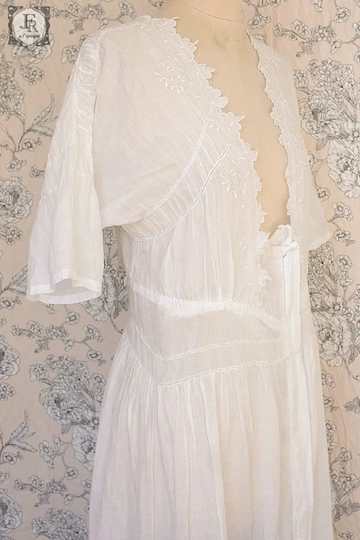 アンティークワンピース　vêtement deress 宿木刺繍　素材用 .FR a l'epoque