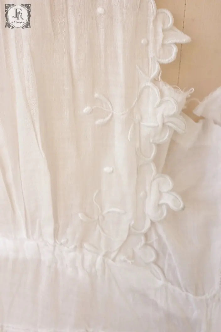 アンティークワンピース　vêtement deress 宿木刺繍　素材用 .FR a l'epoque