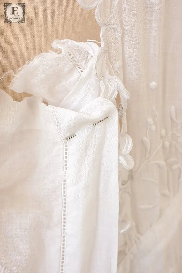 アンティークワンピース　vêtement deress 宿木刺繍　素材用 .FR a l'epoque