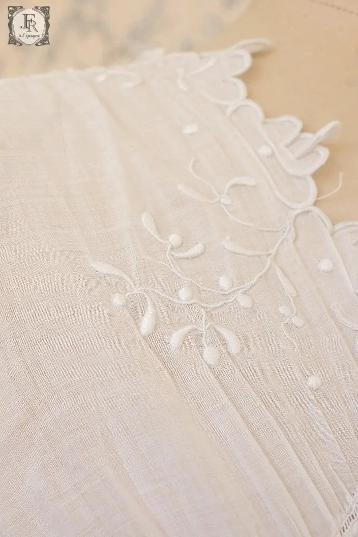 アンティークワンピース　vêtement deress 宿木刺繍　素材用 .FR a l'epoque