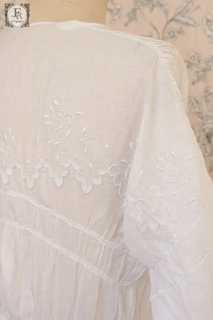 アンティークワンピース　vêtement deress 宿木刺繍　素材用 .FR a l'epoque