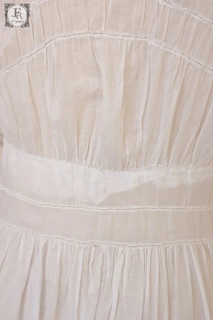 アンティークワンピース　vêtement deress 宿木刺繍　素材用 .FR a l'epoque
