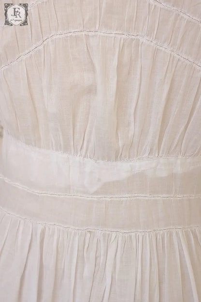 アンティークワンピース　vêtement deress 宿木刺繍　素材用 .FR a l'epoque