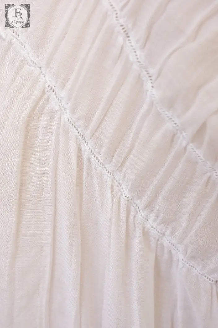 アンティークワンピース　vêtement deress 宿木刺繍　素材用 .FR a l'epoque