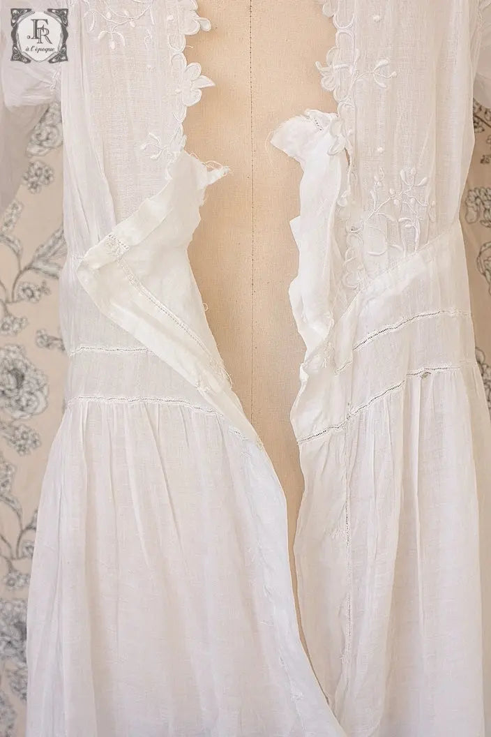 アンティークワンピース　vêtement deress 宿木刺繍　素材用 .FR a l'epoque