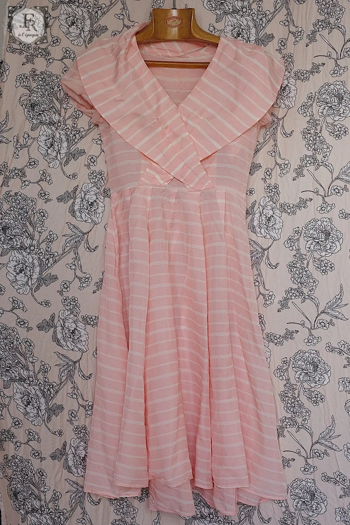 Vintage clothing, vetement vintage, one-piece dress, petite size
