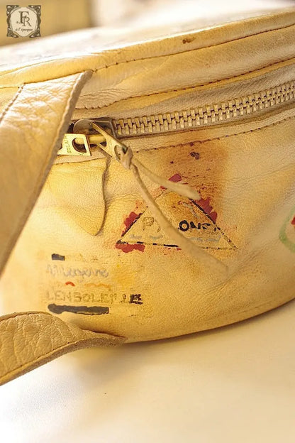 ヴィンテージポーチ　vintage petit sac souvenir .FR a l'epoque