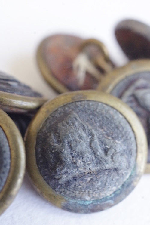boutons antique antique button 9