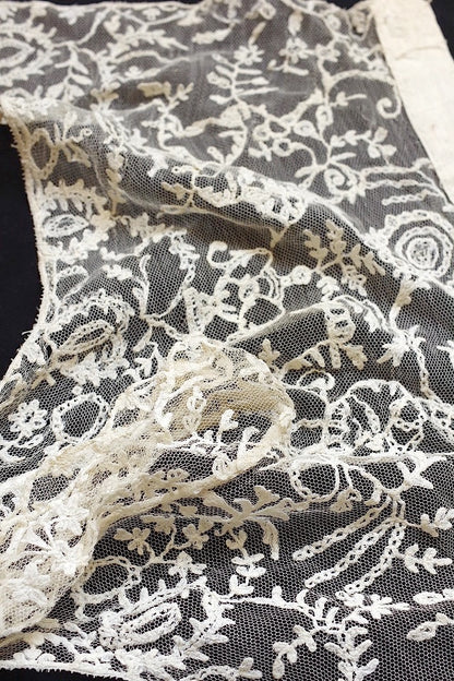 dentelle  antique アンティークレース　レーストップ .FR A Ll'EPOQUE