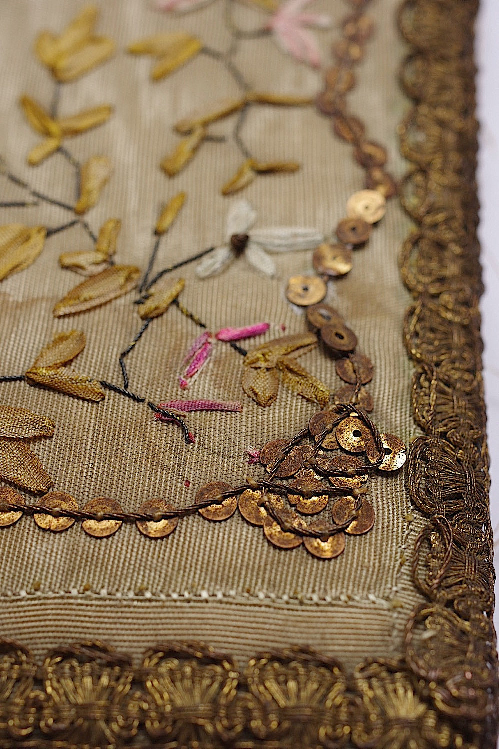 cadre antique antique embroidery frame 