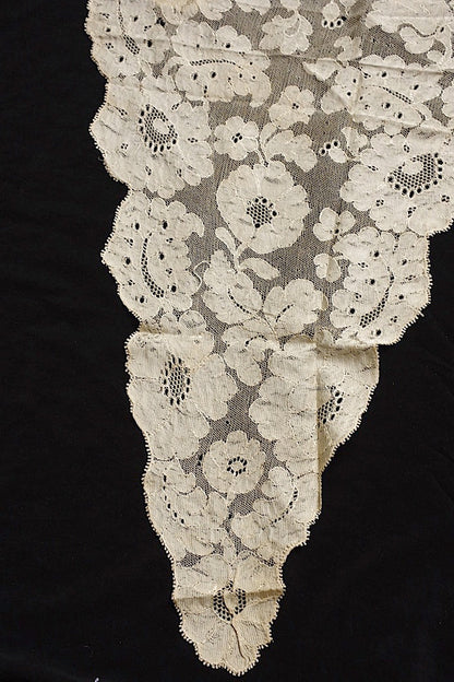 dentelle   antique アンティークレース　ブロンドレース２種 .FR a l'epoque