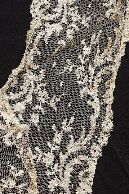 dentelle   antique アンティークレース　ブロンドレース２種 .FR a l'epoque